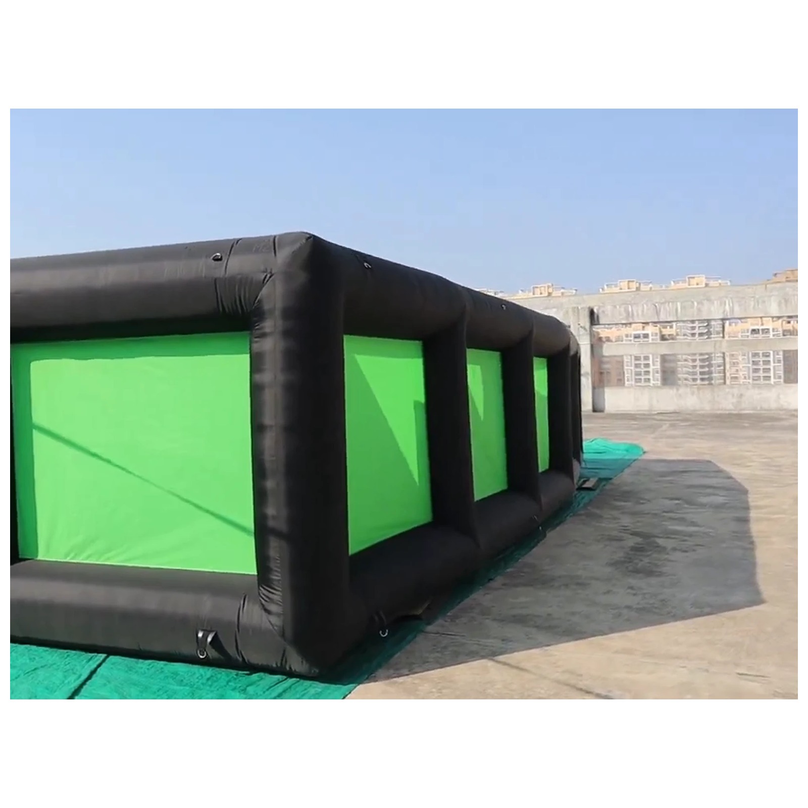 屋外用黒緑色のインフレータブル迷路 10×10m（33×33 - Outdoor Adventure Rentals のレビューと価格