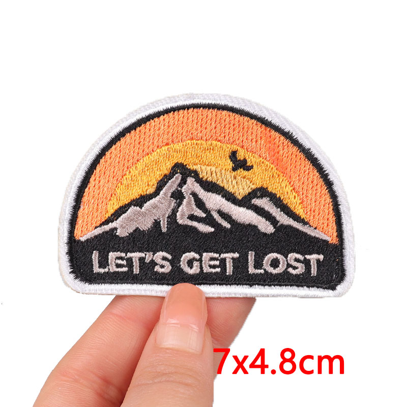 ハイキングエクスプローラーマウンテンキャンピングパッチアドベ - Outdoor Adventure Outfit のレビューと価格