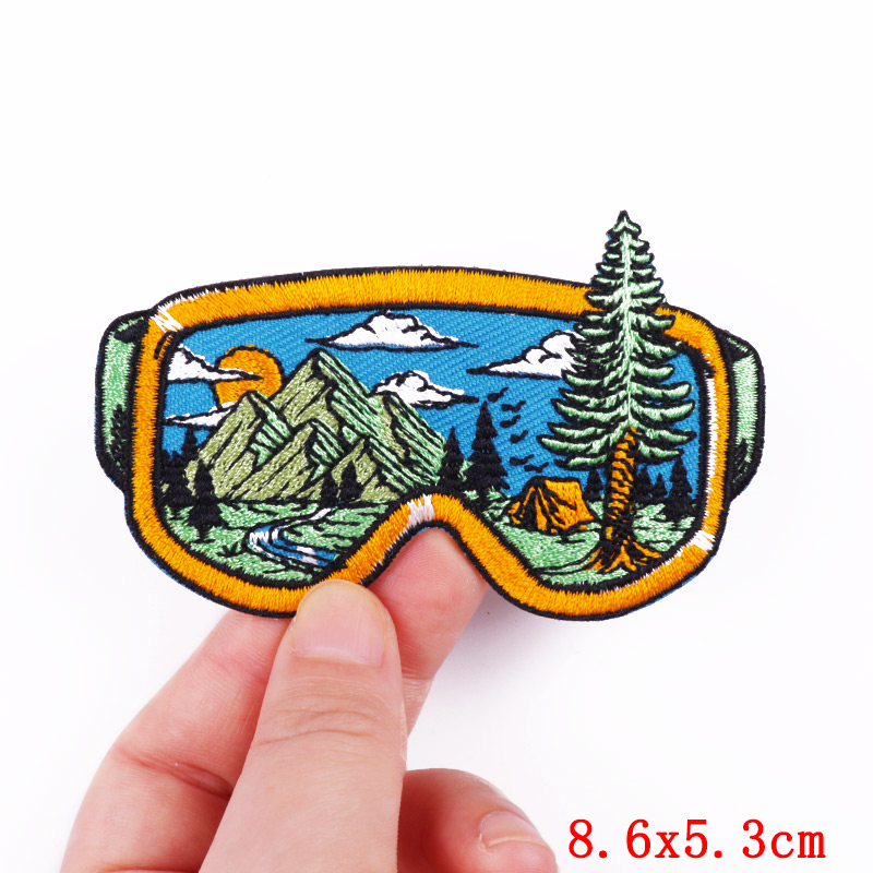 ハイキングエクスプローラーマウンテンキャンピングパッチアドベ - Outdoor Adventure Outfit のレビューと価格