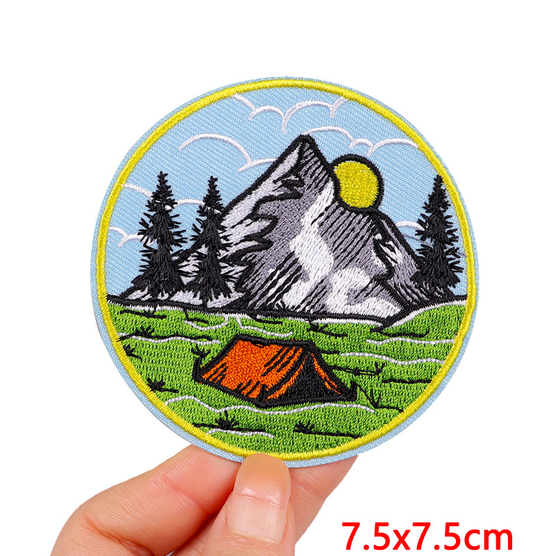 ハイキングエクスプローラーマウンテンキャンピングパッチアドベ - Outdoor Adventure Outfit のレビューと価格