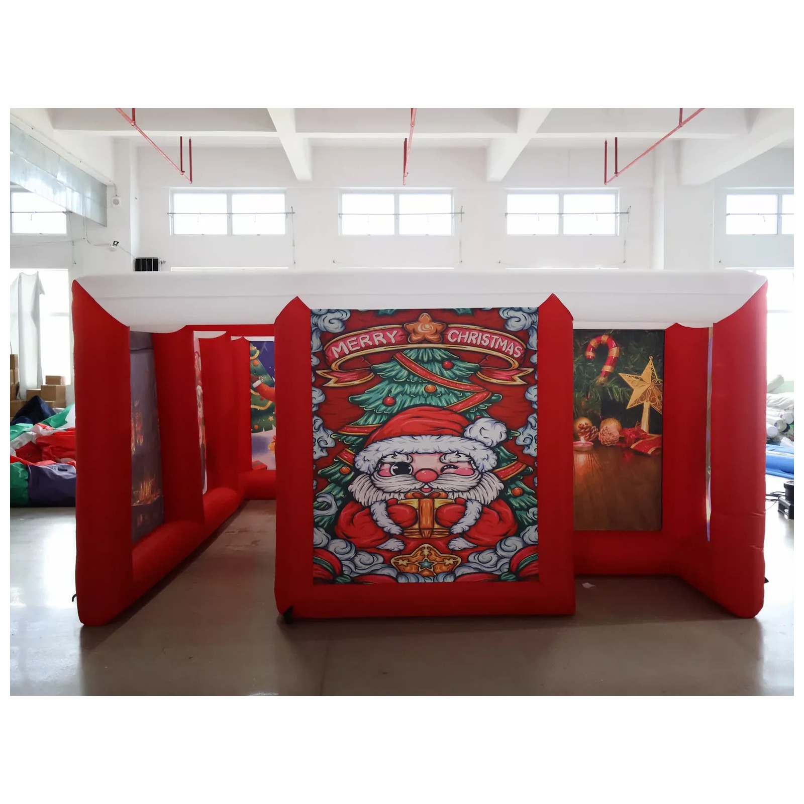 屋外用赤色カバー付きインフレータブル迷路 4×6m 13×2 - Outdoor Adventure Rentals のレビューと価格