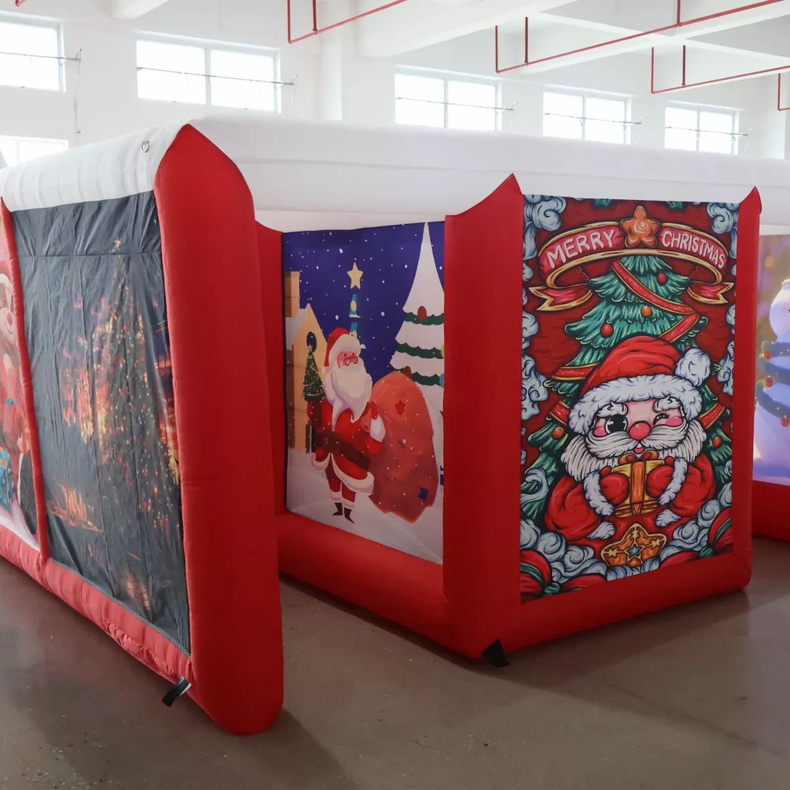 屋外用赤色カバー付きインフレータブル迷路 4×6m 13×2 - Outdoor Adventure Rentals のレビューと価格